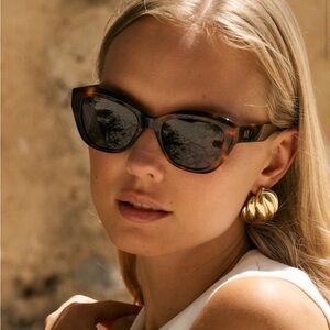 Anna Hill 1946 tortoiseshell sunglasses